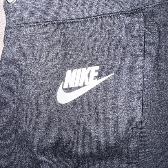 Nike Vintage Gym Capri Sweatpants - Picture 3 of 4